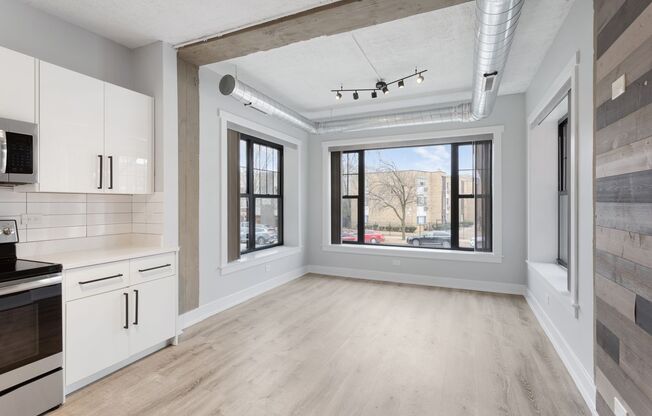 2 beds, 1 bath, 570 sqft, $2,500, Unit 301