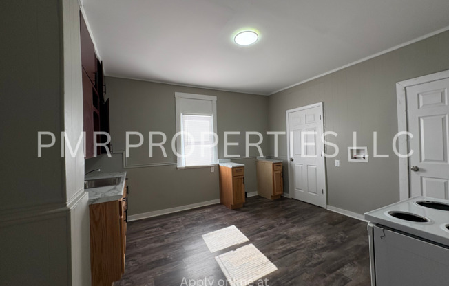 Studio/ 1 Bathroom-House