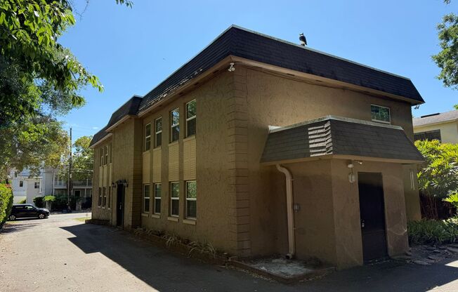 726 Edgewater Drive