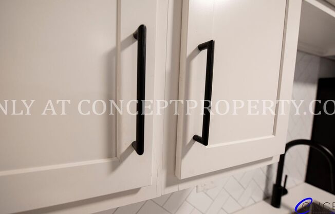 2 beds, 1 bath, 894 sqft, $1,599, Unit 23