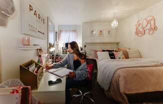 Live In Cozy Bedrooms at University Commons, Pittsburgh, 15213
