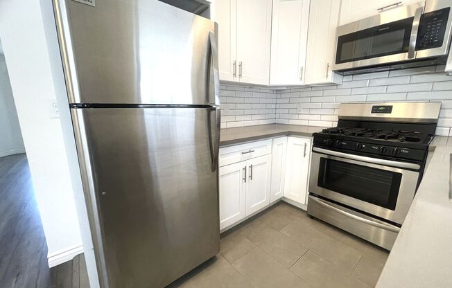 1 bed, 1 bath, 675 sqft, $2,395, Unit 12