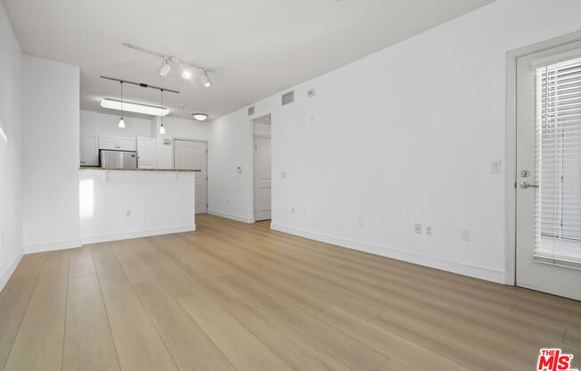 1 bed, 1 bath, 735 sqft, $2,500, Unit 339