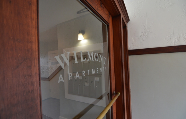2 beds, 1 bath, 750 sqft, $1,295, Unit J