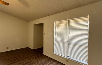 3 beds, 2 baths, 1,400 sqft, $1,550, Unit B