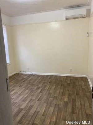 2 beds, 1 bath, $2,400