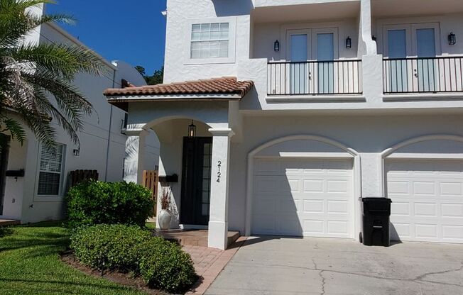 College Park Townhouse with Private Backyard Space and a Single Car Garage