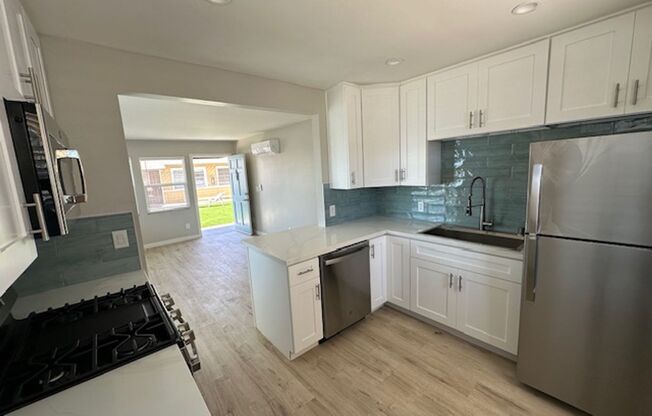 1 bed, 1 bath, 575 sqft, $3,195, Unit 11