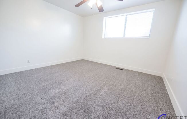 2 beds, 1 bath, 700 sqft, $1,349, Unit 33