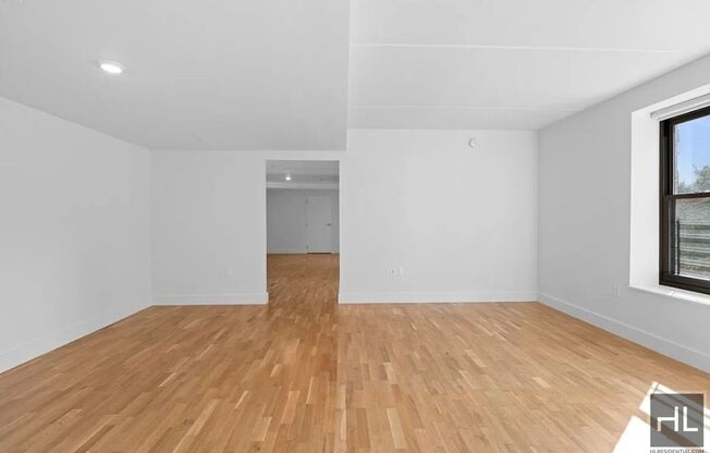 2 beds, 1 bath, $4,050, Unit 605