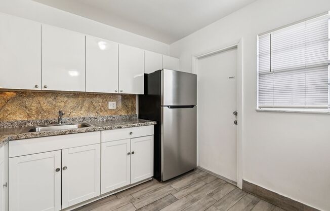 2 beds, 2 baths, 1,100 sqft, $2,150, Unit 04_301