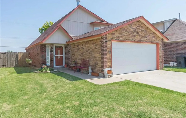 2 Story Home - Sunroom - Southmore Schools