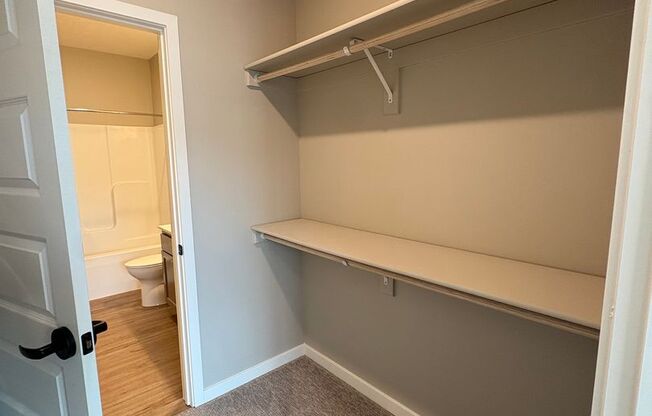 1 bed, 1 bath, 667 sqft, $1,299, Unit 427