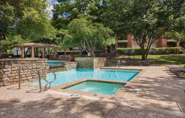Hot tub at Jefferson Place Apartments in Irving, Texas, TX