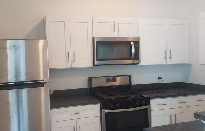 3 beds, 2 baths, $2,900, Unit Unit 1