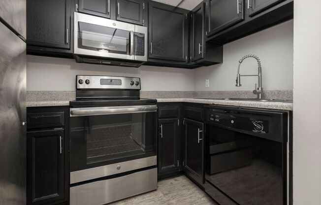 1 bed, 1 bath, $850, Unit 213