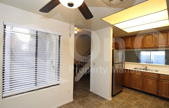 500 N Roosevelt Ave