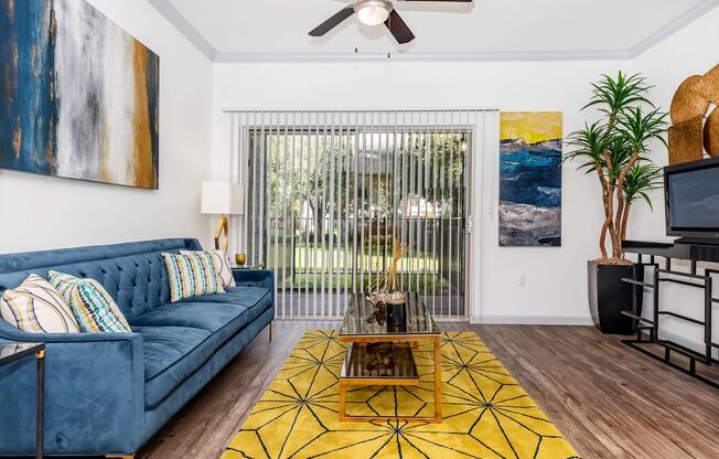 2 beds, 2 baths, 955 sqft, $1,675