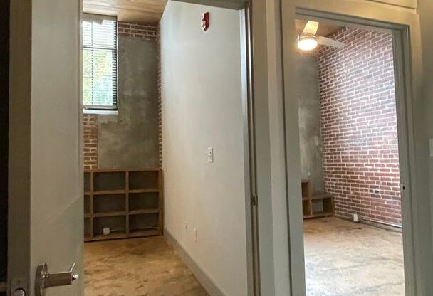 3 beds, 2 baths, 1,342 sqft, $2,058, Unit Bay 5 Unit 123