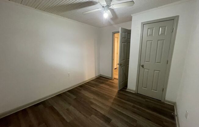 3 beds, 1 bath, $1,050