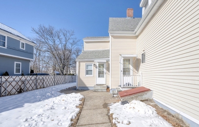 176 PEARL ST