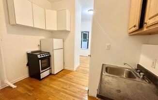 1 bed, 1 bath, $2,500, Unit 1