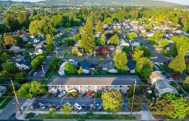 Rivercrest Apartments