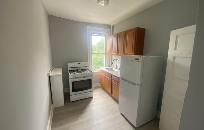 1 bed, 1 bath, $895