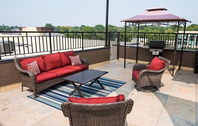 2 beds, 2 baths, 946 sqft, $1,299, Unit 530