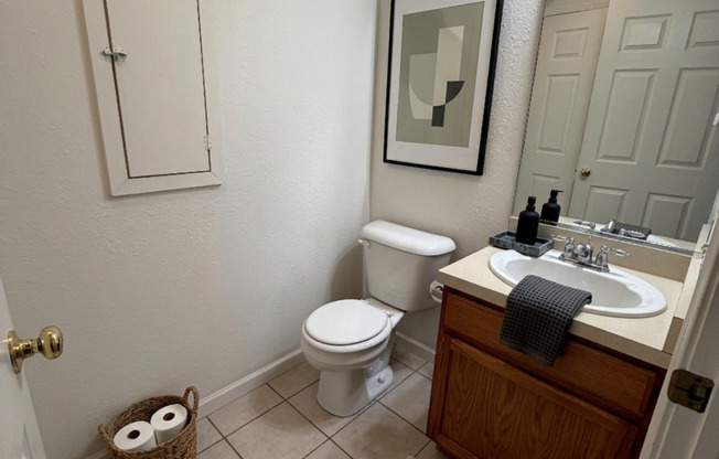 2 beds, 1.5 baths, 1,040 sqft, $1,510, Unit 1710
