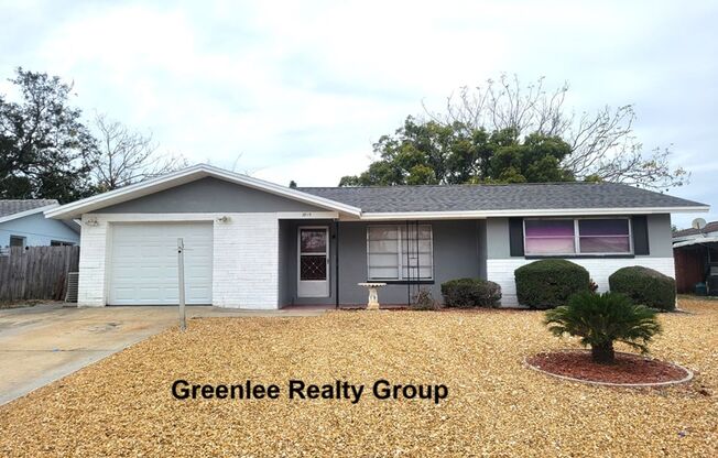 Updated 3 Bed/2 Bath/ 1 car Garage Home in Port Richey!