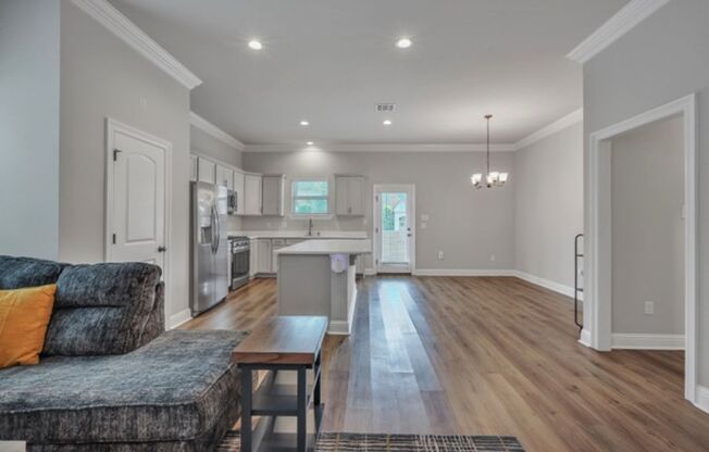 4 Bedroom House Near LSU on Burbank