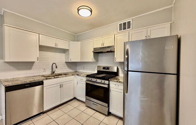 2 beds, 1 bath, 750 sqft, $825, Unit 10