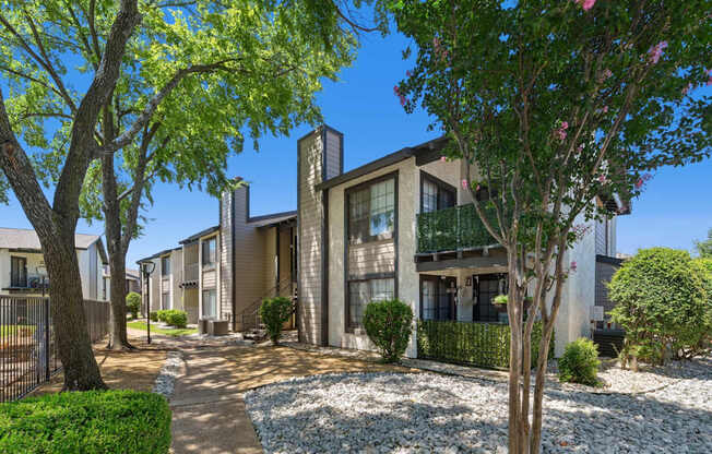 Copper Canyon in Bedford, TX, apartment exterior