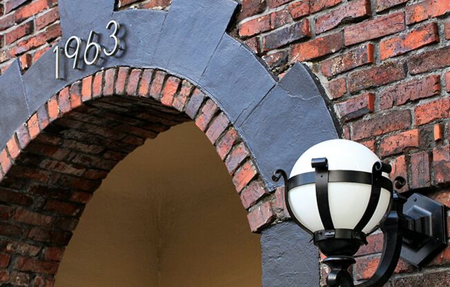 MONTEREY APARTMENTS (SCHP03)
