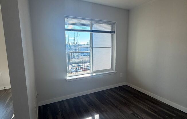 Studio, 1 bath, 501 sqft, $1,600, Unit Market Unit - Studio Apartment