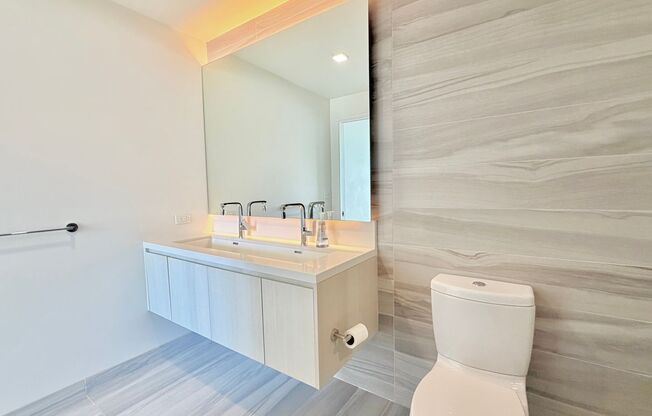 2 beds, 2 baths, $4,295, Unit UNIT 2004