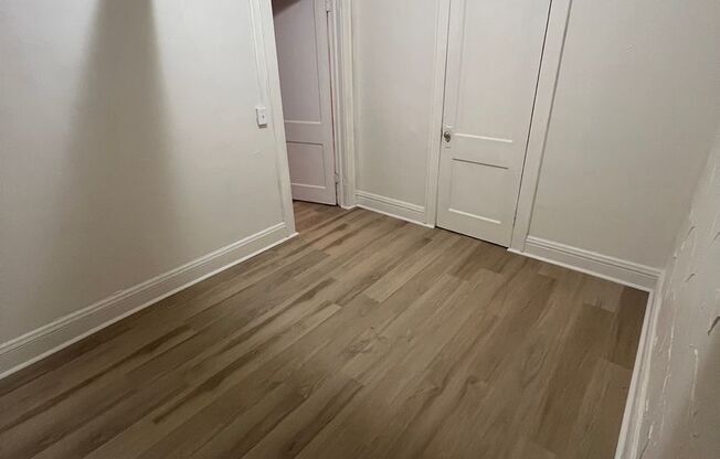 1 bed, 1 bath, 440 sqft, $960, Unit 100