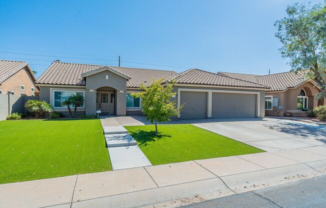 Charming 4-Bedroom Home with Luxurious Pool & Outdoor Living Space