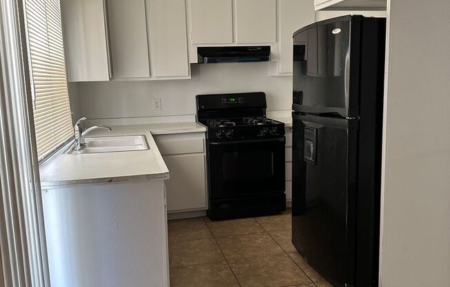 2 beds, 1 bath, $1,500