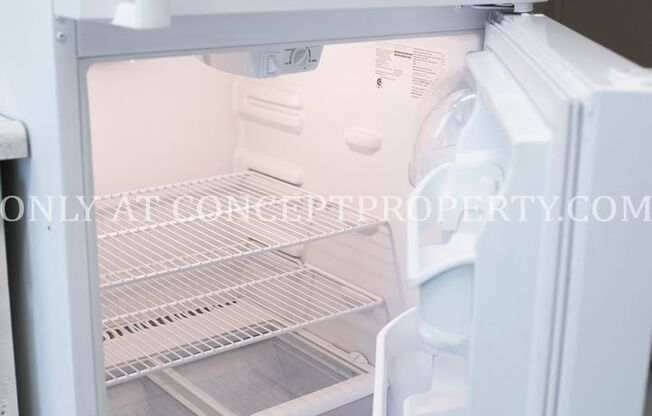 2 beds, 1 bath, 810 sqft, $1,299, Unit 30