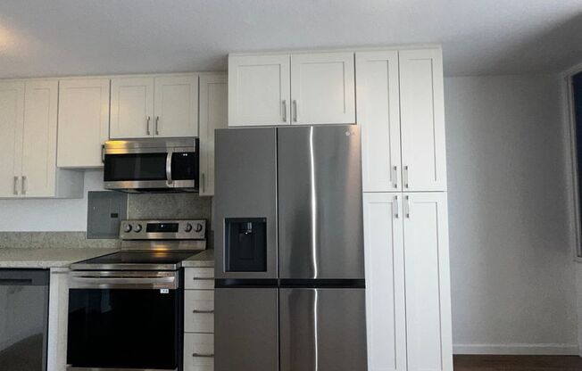 2 beds, 1 bath, $1,950