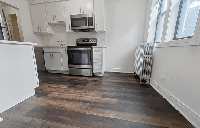 Studio, 1 bath, 450 sqft, $1,495, Unit 002