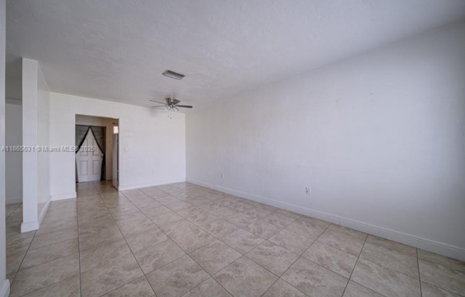 11250 SW 7 ST