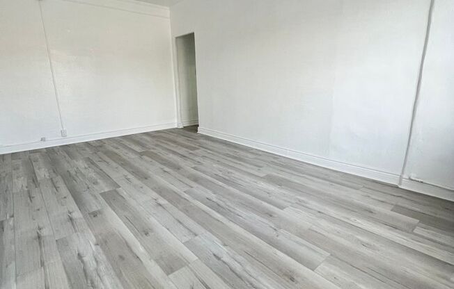 160 S GRAMERCY PL