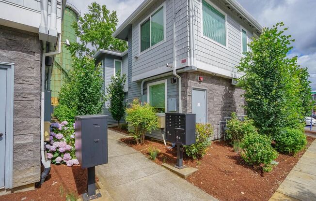Welcome to Peregrine Place: Modern Comfort in the Heart of St. Johns