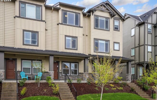Modern North Bethany 2-Bedroom + Den Townhome with Garage, Private Balcony near Parks & Trails