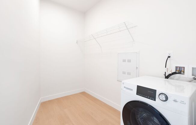 1 bed, 1 bath, 726 sqft, $1,750, Unit 218