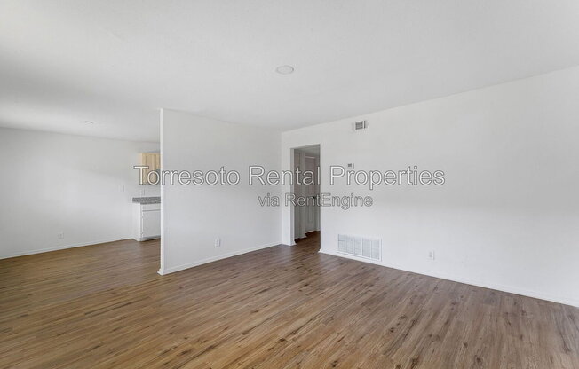 2 beds, 1 bath, 650 sqft, $1,000, Unit 10