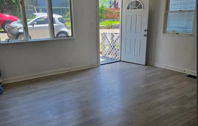 2 Bedroom, 2 Bathroom Home in Northside